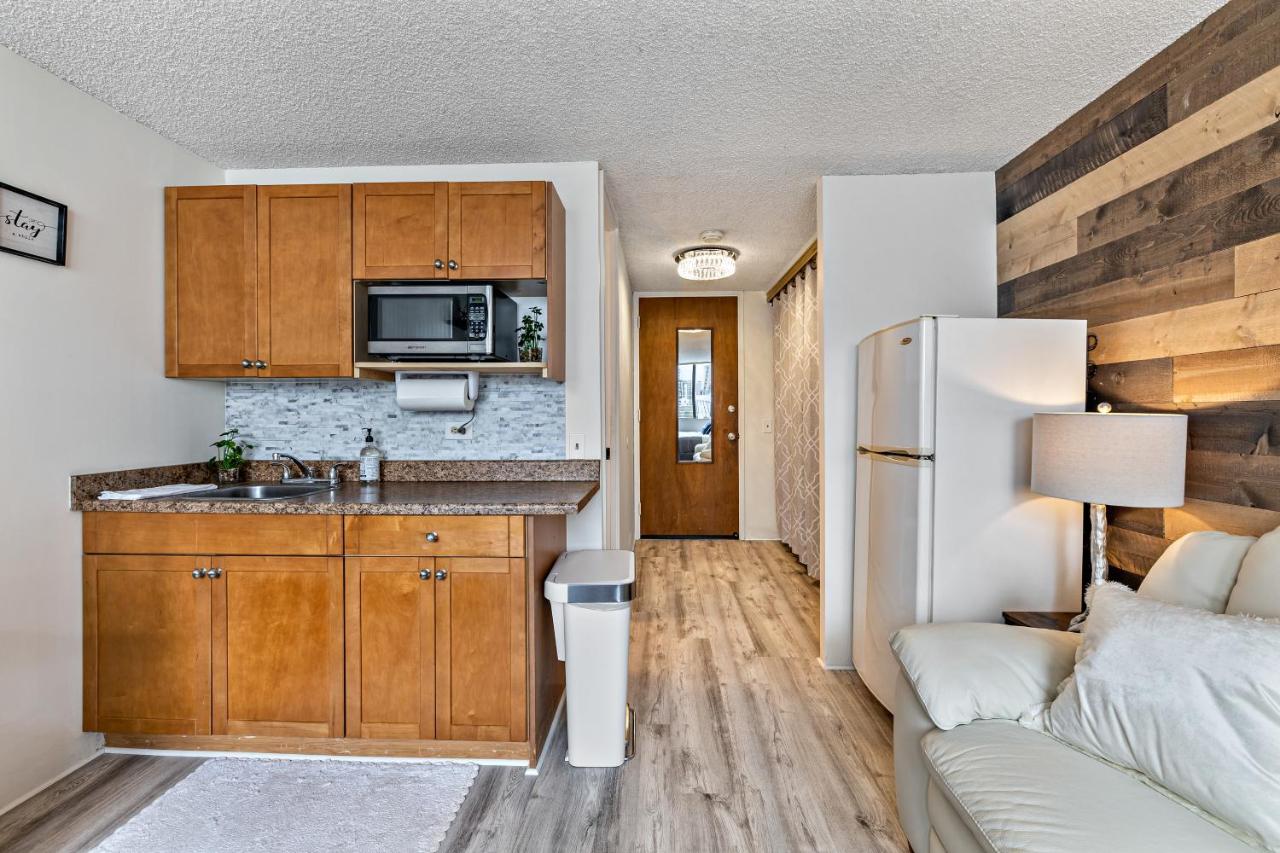 Modern Waikiki Condo Perfect For Beach Getaway! Хонолулу Екстериор снимка