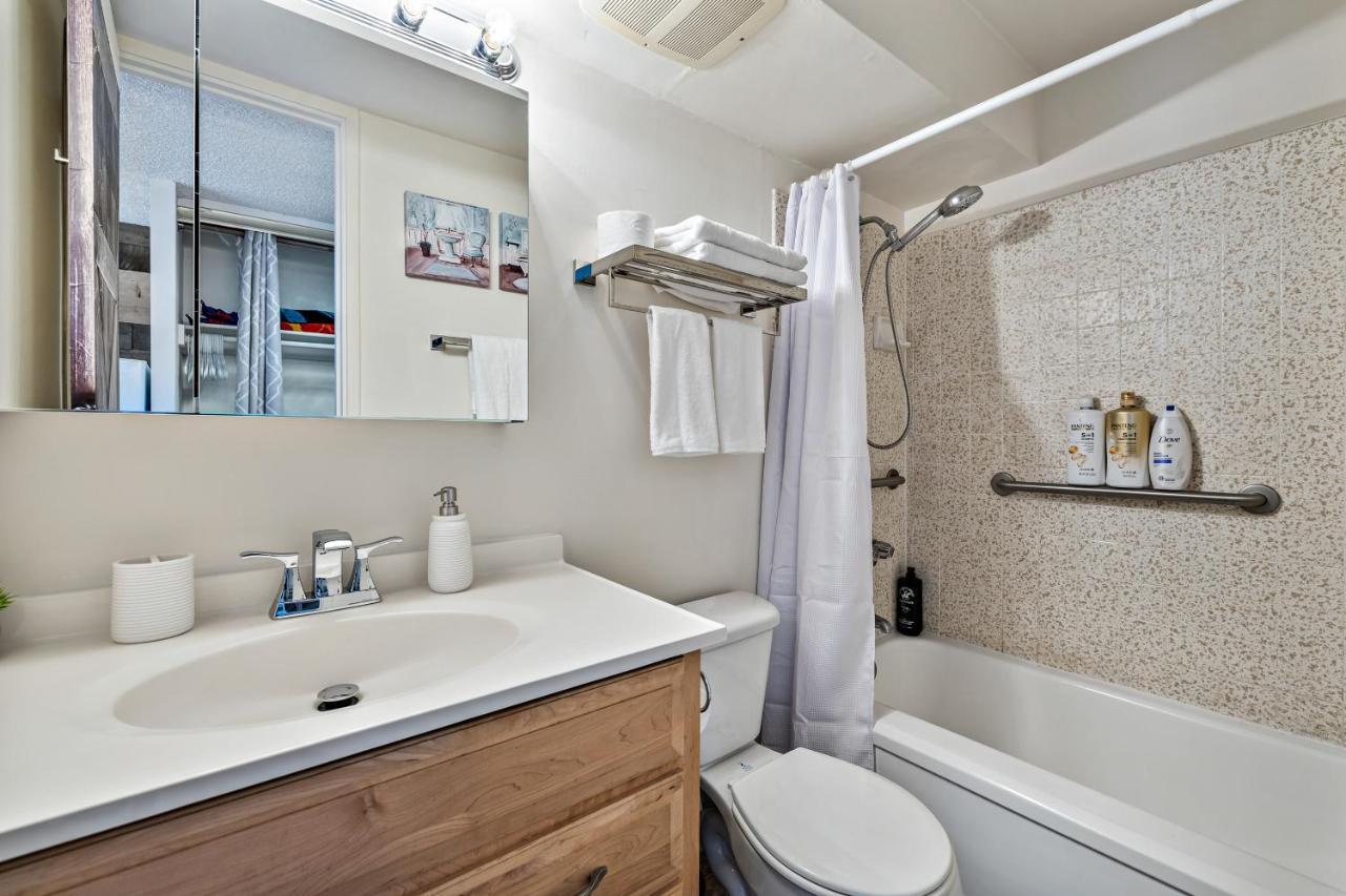 Modern Waikiki Condo Perfect For Beach Getaway! Хонолулу Екстериор снимка