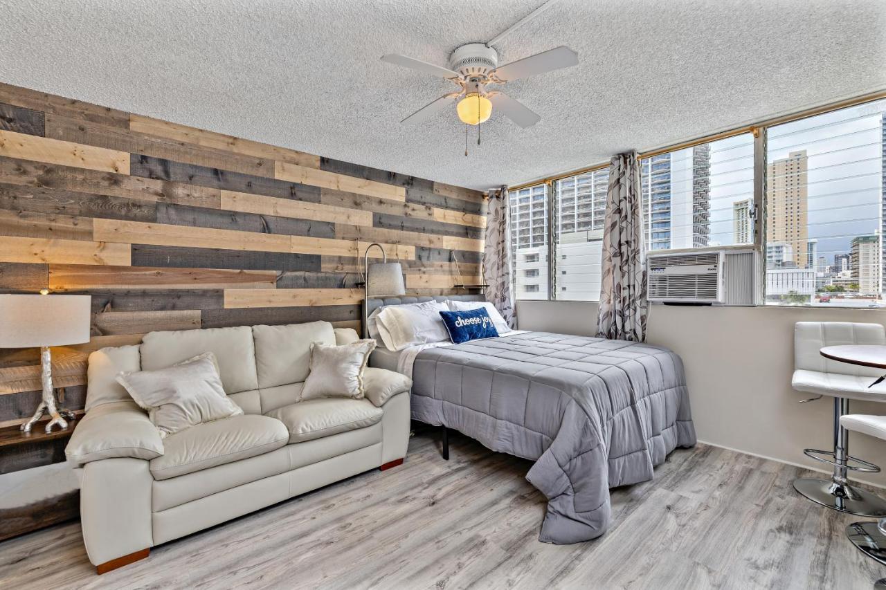 Modern Waikiki Condo Perfect For Beach Getaway! Хонолулу Екстериор снимка